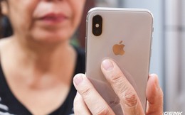 Mẹ tôi và iPhone X: "Khó dùng quá con ơi!"