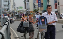 Cậu học trò nghèo giúp mẹ nhặt ve chai ở Sài Gòn đạt 9.6 điểm Toán trong kỳ thi THPT Quốc gia