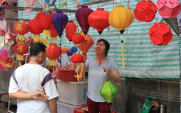 Lồng đèn Việt giành lại thị trường từ tay đồ chơi Trung Quốc: Chúc mừng các tiểu thương Sài Gòn & làng nghề truyền thống!