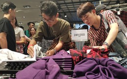Vì sao người Việt mua áo ‘made in Vietnam’ 300.000 đồng chê đắt nhưng đội nắng 15 tiếng mua áo H&M 700.000 đồng vẫn khen rẻ ?