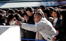 Đền thờ Nhật Bản đồng ý nhận đồ cúng là tiền điện tử từ du khách