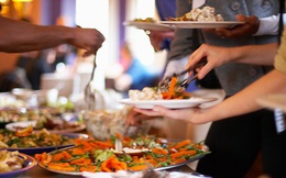 Nguyên tắc ăn buffet: Làm sao để ăn được nhiều mà vẫn giữ được phép lịch sự