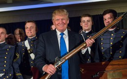 Nhờ Tổng thống Donald Trump, người mắc bệnh tâm thần tại Mỹ đã được mua súng trở lại