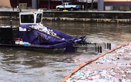 Bằng chiếc thuyền tự chế này, người dân Ấn Độ đã dọn sạch rác trên sông hồ: Chi phí thấp, 1 người lái là đủ