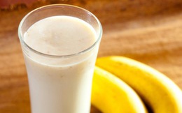 Chuyên gia nói gì về chuyện ăn chuối kết hợp uống sữa - việc mà nhiều người vẫn làm mỗi sáng