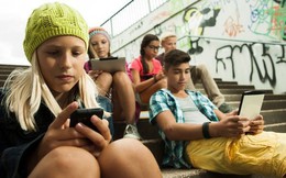 Pháp cấm học sinh sử dụng điện thoại di động ở trường học cho đến khi đủ 15 tuổi