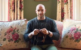 Từ đam mê đan len, chàng trai này đã gây dựng được cả sự nghiệp và có 36.000 người theo dõi trên Instagram