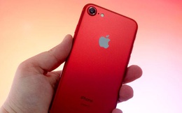 iPhone 7 đỏ tại Việt Nam bán chẳng mấy ai mua, chiến thuật ngáng đường Galaxy S8 của Tim Cook đã phá sản?