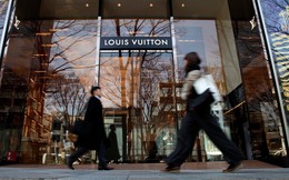 Lý do khiến những người khoác túi Louis Vuitton, đi giày Gucci bị cho là 'nhà quê' ở Nhật Bản khiến cả thế giới phải giật mình