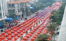 Đám cưới siêu khổng lồ tại Trung Quốc: Hàng nghìn bàn tiệc nhuộm đỏ một con phố dài cả cây số!