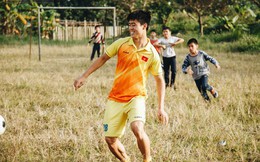 Đỗ Duy Mạnh: Chuyện cậu bé nhặt bóng 10 năm trước và người hùng sau vô địch AFF Cup 2018
