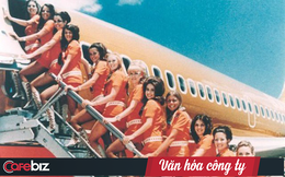 Cho nữ tiếp viên mặc đồ sexy trước Vietjet gần nửa thế kỷ, hãng bay này ghi điểm bằng tình yêu, sự hài hước đầy tinh tế và dịch vụ khách hàng tuyệt vời