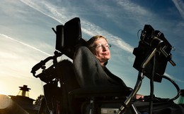 Stephen Hawking: Khi hố đen vũ trụ được giải mã trên xe lăn