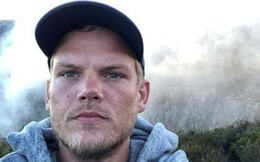 Nhìn lại cuộc đời của Avicii: Ngôi sao âm nhạc sáng chói nhưng lụi tàn vì rượu và áp lực sau ánh đèn sân khấu