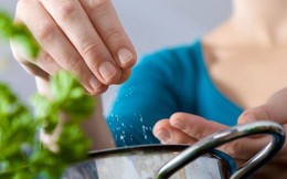 5 cách đơn giản để giảm lượng muối đưa vào người mình mỗi ngày