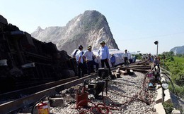 Mới nhất từ hiện trường tai nạn tàu hỏa: Hơn 2000 khách bị ảnh hưởng, gấp rút sửa đường ray