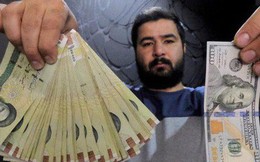 Iran: Bất ổn xã hội, tiền mất giá, cử nhân kinh tế làm "cò đổi tiền" vì miếng cơm manh áo