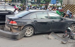 Vụ BMW đâm liên hoàn trước cổng Royal City: Nữ tài xế khai do vướng quai giày cao gót