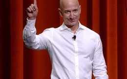 Tuổi thơ buồn tủi, khởi nghiệp từ "gã bán sách online", điều gì đã giúp Jeff Bezos bước lên vị trí "người người ước mong, ngưỡng mộ"?