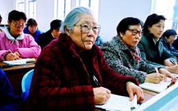 Chuyện lạ: Người cao tuổi Trung Quốc thi nhau đi... học đại học