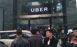 Văn phòng Uber Hà Nội phải mở cửa đối thoại trước sức ép của hàng trăm tài xế