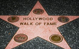 Làm sao để được vinh danh trên Đại lộ Danh vọng Hollywood? không phải cứ nổi tiếng là được "in sao"!