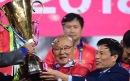 Sau khi Việt Nam vô địch AFF Cup, quê hương của ông Park vui như ngày hội, hàng trăm trẻ nhỏ vỗ ngực tự hào về “Ngài ngủ gật”