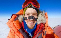 Nhà thám hiểm 33 tuổi này là người đầu tiên một mình vượt qua Nam Cực, sống nhờ thanh năng lượng và đồ ăn khô đóng băng