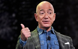 Vừa từ thiện gần 100 triệu USD, Jeff Bezos ngay lập tức bị đá đểu: Nó chẳng thấm vào đâu so với hơn 100 tỷ USD ông sở hữu, hãy nộp tiền thuế đi!