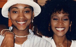 Chấn động: Gia đình và người tình của Whitney Houston xác nhận nữ danh ca là người đồng tính