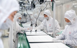 Bên trong nhà máy sản xuất tivi của Vsmart: Nơi chỉ có 352... hạt bụi trong mỗi m3 không khí được phép tồn tại