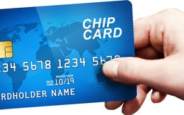 Nguy cơ mất tiền trong ATM gia tăng vì chậm chuyển thẻ từ sang thẻ chip