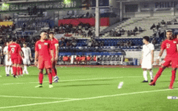 Góc nghiệp quật: Ăn gian nhưng bị Đức Chinh phát hiện, cầu thủ Singapore gián tiếp khiến đội nhà thua đau