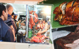 "Bí mật thành công" của hàng thịt quay lâu đời nhất Hà Nội, hơn 50 năm vẫn khiến khách xếp hàng dài như trẩy hội mỗi chiều