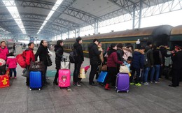 Lợi hại như hệ thống chấm điểm công dân Trung Quốc: Cấm 23 triệu lượt người mua vé máy bay, tàu hỏa vì điểm tín nhiệm xã hội thấp
