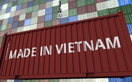 Forbes: Chuyển dịch sản xuất từ Trung Quốc sang Việt Nam còn nhiều rào cản, nguy cơ gian lận nhãn hiệu xuất xứ cao