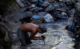 Cuộc sống cơ cực của những người chuyên đi bới rác ở Guatemala