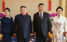 TQ công khai hình ảnh ông Kim Jong-un thăm Bắc Kinh, 2 phu nhân xuất hiện lộng lẫy