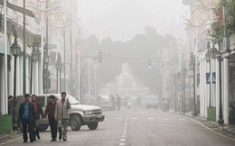 Chùm ảnh: Sáng cuối tuần, sương mù dày đặc phủ kín Hà Nội khiến người dân ngỡ như đang ở Sapa