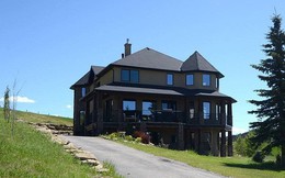 Không thể bán dinh thự 30 tỷ, bà chủ Canada quyết định tặng nhà cho người văn hay chữ tốt
