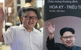 Nổi tiếng sau một đêm vì quá giống ông Kim Jong Un, cậu bé Việt lên báo ngoại, được mời chụp ảnh quảng cáo
