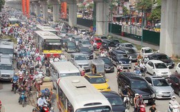 Cấm xe máy trên đường Nguyễn Trãi, Lê Văn Lương mới chỉ là nghiên cứu