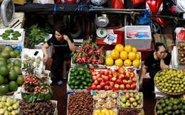 Cuộc chiến giữa siêu thị và chợ truyền thống tại Việt Nam khốc liệt hơn khi mạng xã hội góp mặt
