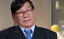 Bác sĩ Mỹ gốc Việt lên tiếng sau 2 năm bị kéo lê khỏi máy bay