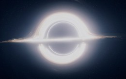 Tại sao hố đen thực tế khác với hố đen trong phim Interstellar thế?