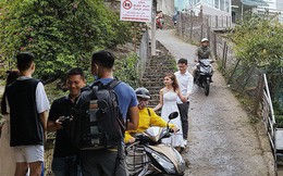 Người dân sống gần con dốc hot nhất Đà Lạt lên tiếng về tấm biển cấm quay phim chụp hình: "Một ngày 4 vụ tai nạn xảy ra"