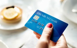 Cạnh tranh gay gắt thị trường thẻ tín dụng: Ai đang làm chủ cuộc đua?