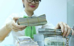 Giá USD đầu tuần bật tăng mạnh