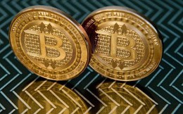 Bitcoin vượt 12.000 USD