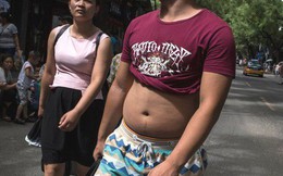 Không còn "bikini Bắc Kinh": Trung Quốc cấm đàn ông cởi trần, vén áo phơi bụng ở nơi công cộng